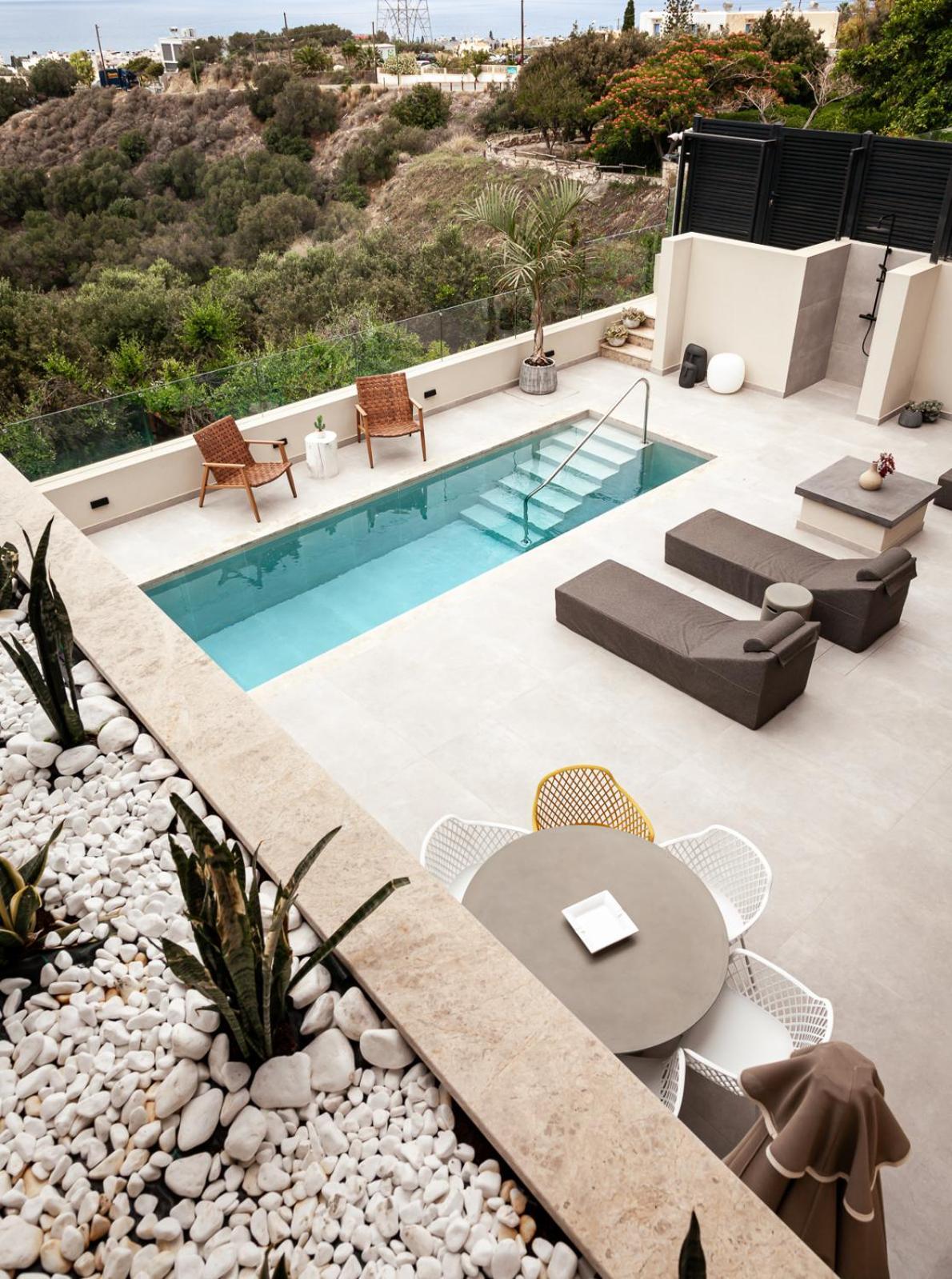 Orama Luxury 3 Bedrooms With Private Pool *